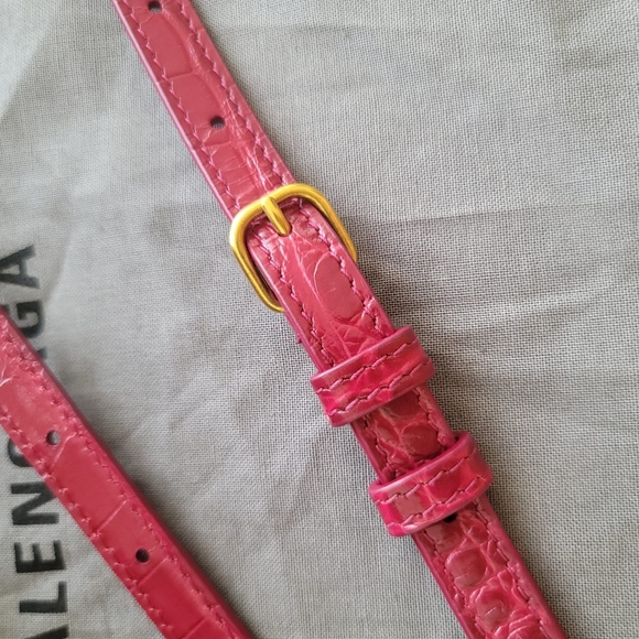 🎉LIKE NEW BALENCIAGA HOURGLASS SMALL HANDBAG CROCODILE EMBOSSED IN DARK RED - Picture 11 of 16